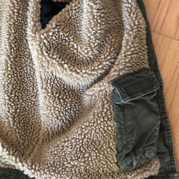 Men’s Abercrombie and Fitch Corduroy Jacket. - Picture 3 of 4